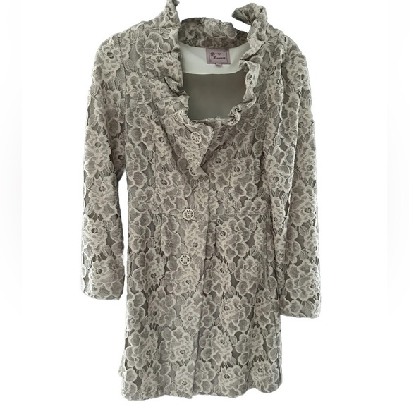 Young Essence Lace Jacket - Picture 1 of 3